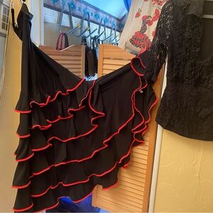 Like New Fancy Flamenco 2 pc Black Lace Top and Ruffled Skirt Set w free accy XL